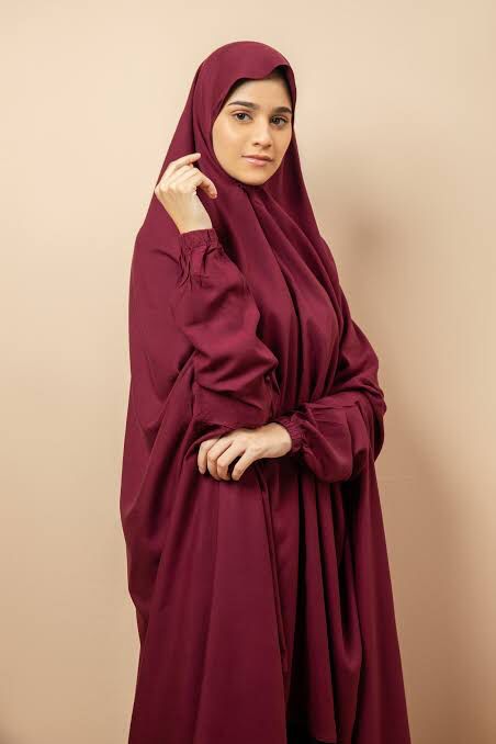 PLAIN NAMAZ CHADDAR WITH SLEEVES AND WITH NAQAB