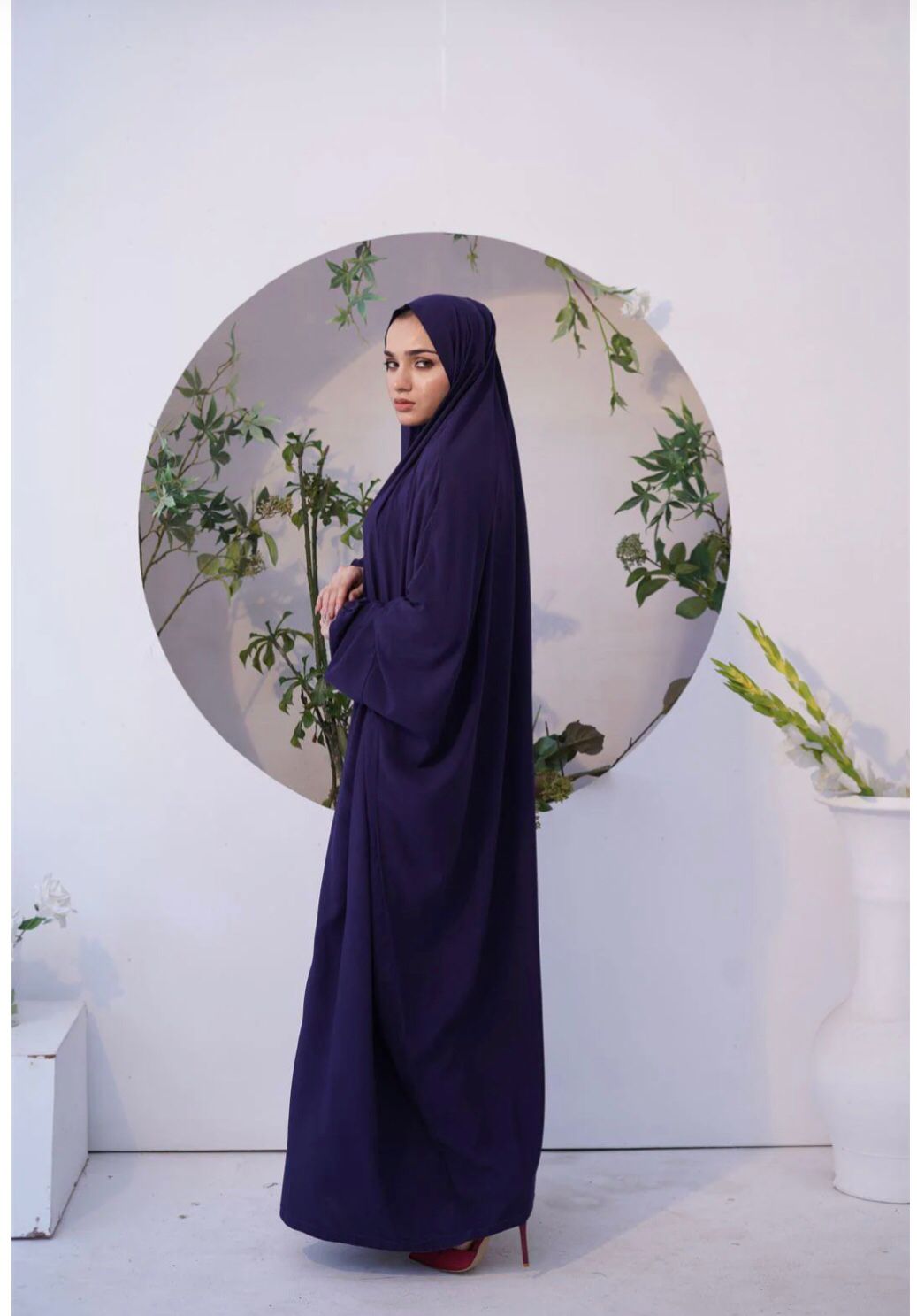 PLAIN NAMAZ CHADDAR WITH SLEEVES AND WITH NAQAB